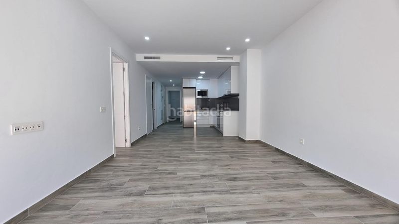 Foto e5cf413f-df8d-41d4-8e20-4a4277c4f0ae. Apartament amb piscina a Las Piscinas Naturales Torrevieja