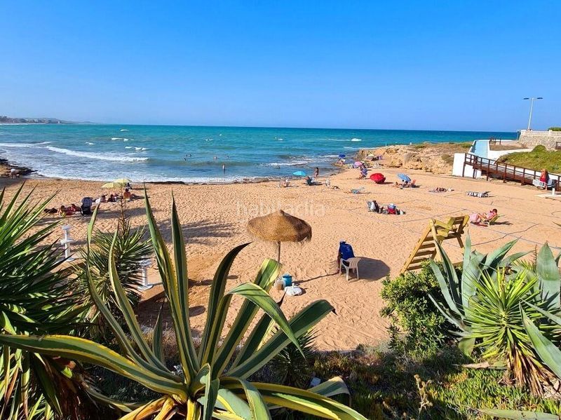 Foto b2ffb208-0d6b-4b85-b0b2-88b52e74e325. Casa a Torreblanca Torrevieja