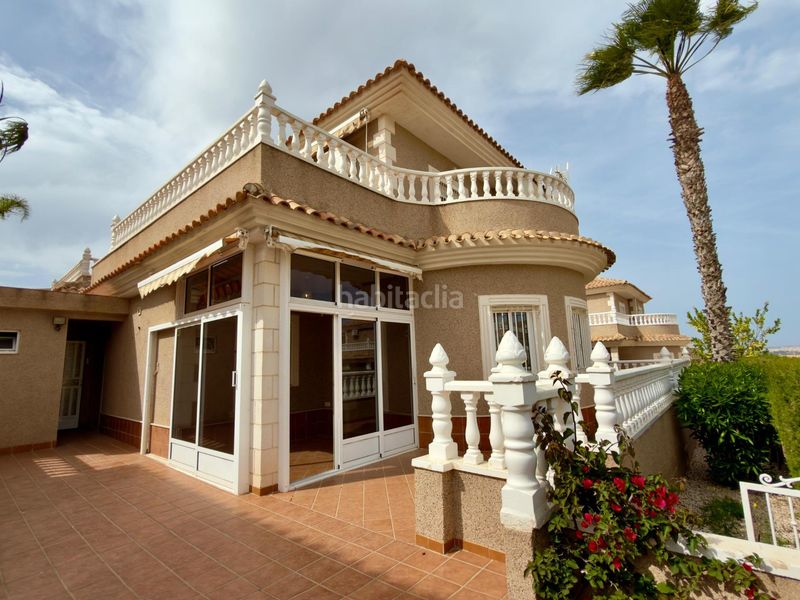 Foto 08954f45-ce4d-4a85-a6eb-ffbd73567751. Xalet amb aparcament piscina a Los Balcones-Los Altos Torrevieja