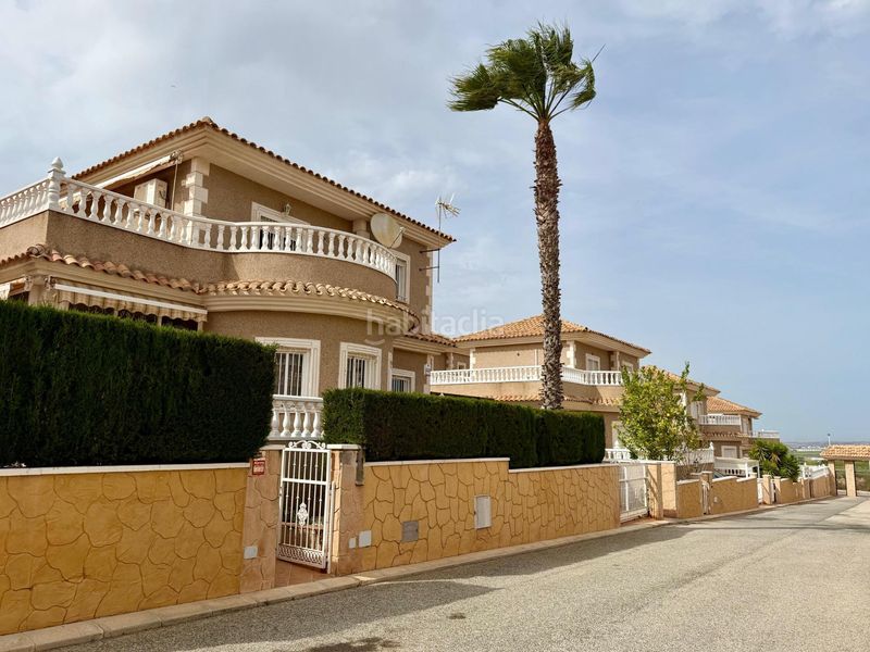 Foto 968025c1-0adb-40e5-a489-3776c2f0aaef. Xalet amb aparcament piscina a Los Balcones-Los Altos Torrevieja