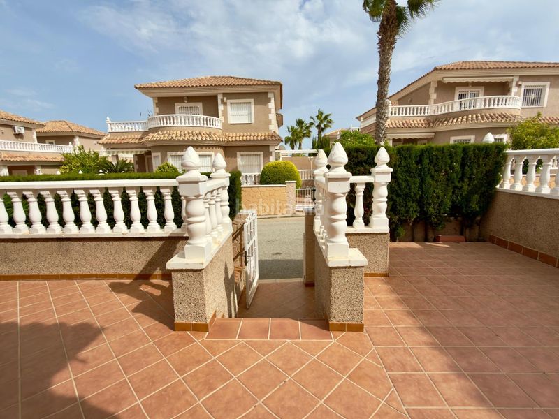 Foto b8c2f01d-3cd8-4c14-a24e-f6a207a0675e. Xalet amb aparcament piscina a Los Balcones-Los Altos Torrevieja