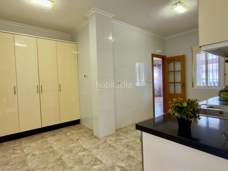 Foto f8d102a8-2f9d-4e10-9229-0ed74f910c38. Xalet amb aparcament piscina a Los Balcones-Los Altos Torrevieja