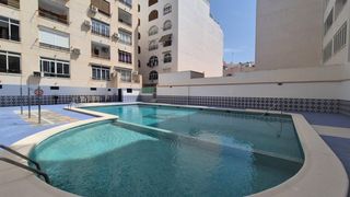 Apartamento en Calle los gases 24. Bonito apartamento entre la playa del cura y la playa de los loc