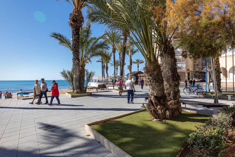 Foto b25832d3-8c43-4f8b-b406-ba7fb60676cd. Apartament amb calefacció piscina a El Molino Torrevieja