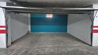 Aparcament cotxe  Calle los gases. Oportunidad !! plaza de garaje doble, cerrada , con opcion de al