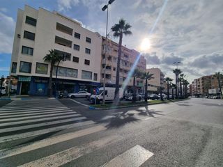 Apartment  Calle apolo. Descubre tu nuevo hogar en el corazón de torrevieja!   apartamen