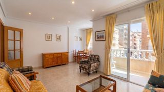 Apartment  Calle apolo. Descubre tu nuevo hogar en el corazón de torrevieja!   apartamen