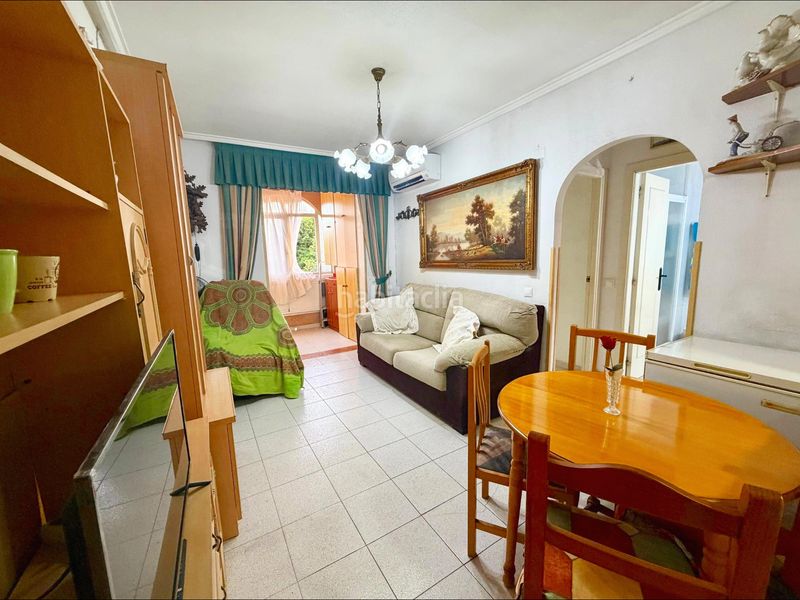 Foto 1e530159-ecd3-4139-83ff-a2f6f8b91098. Apartament amb aparcament piscina a La Veleta Torrevieja