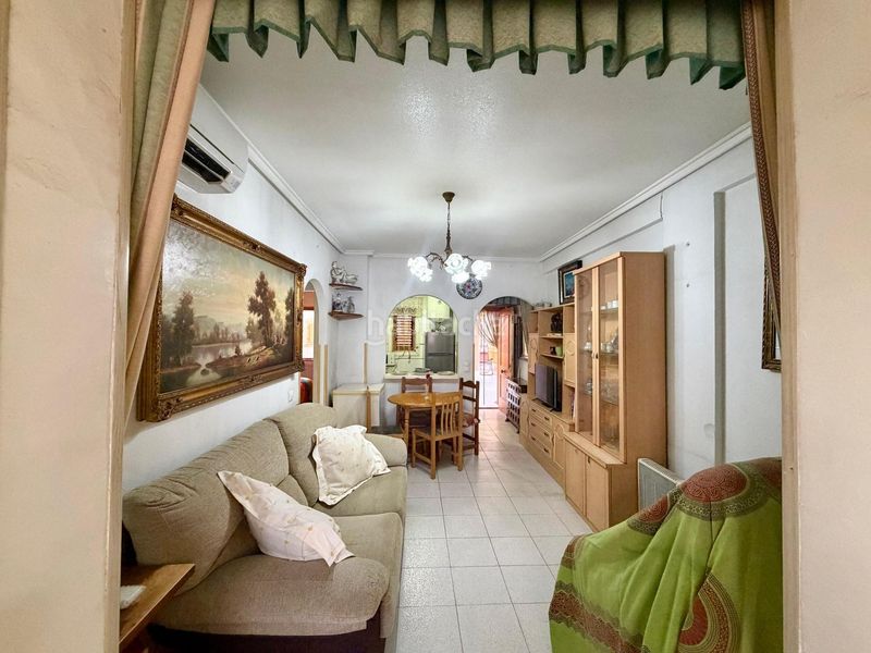Foto bed5fb60-e875-40b4-962a-09e314f72601. Apartament amb aparcament piscina a La Veleta Torrevieja