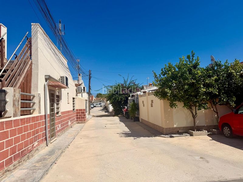 Foto 4c8e8ca8-9515-495e-82d0-3c7832079db9. Chalet in Los Europeos Torrevieja