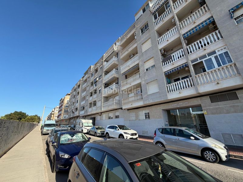 Foto ebe7e5f6-e434-4941-bfe2-11cf458fe198. Apartament amb piscina a Antonio Machado Torrevieja