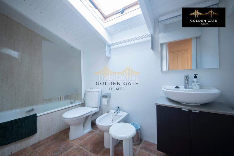 Foto 04b6cd76-e809-461f-a9bd-a8d12c46c6cf. Edificio con piscina in Alella