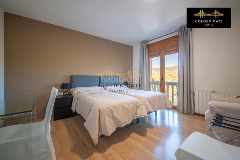 Foto 529876f2-59bd-467a-8655-8fb758fa4dcb. Edificio con piscina in Alella