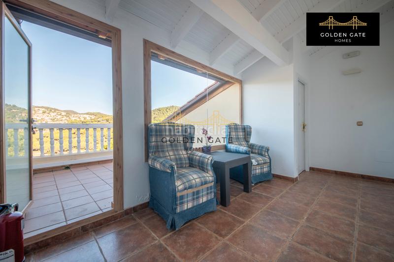 Foto 5eef5230-b927-4a72-82a4-760c30861d7d. Edificio con piscina in Alella