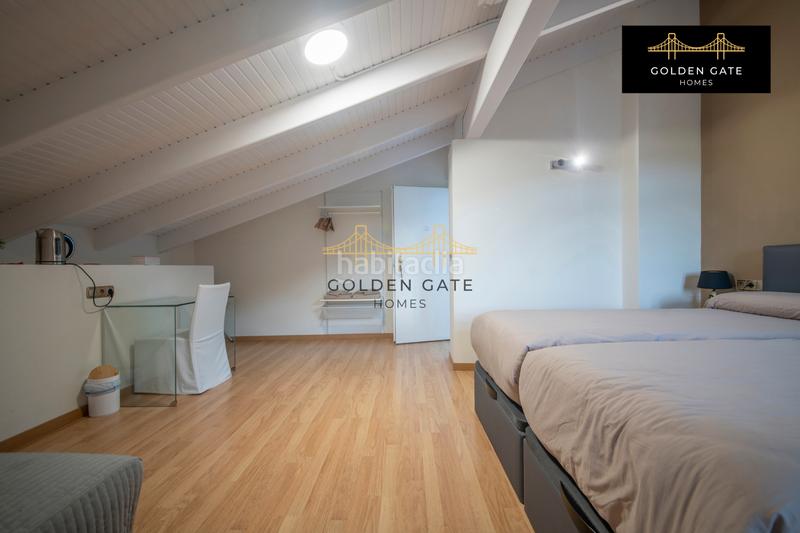 Foto c42bfd19-57e6-4a9c-88b4-537155d2510e. Edificio con piscina in Alella