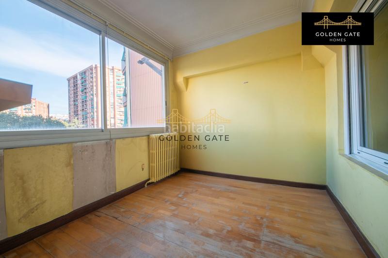 Foto 537a7846-8a68-4cb7-8b57-61c051b4bb2c. Flat with heating in Llefià Badalona