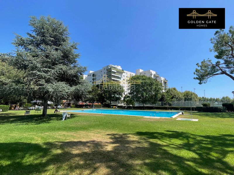 Foto c2eeec80-7718-4dea-b682-c43e3f6cb200. Pis amb xemeneia calefacció piscina a Bellresguard-Can Teixidó Masnou (El)