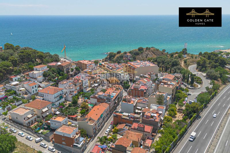 Foto c9bd69c0-c83f-4386-b615-15d7118b07e5. Dúplex amb calefacció a Montgat