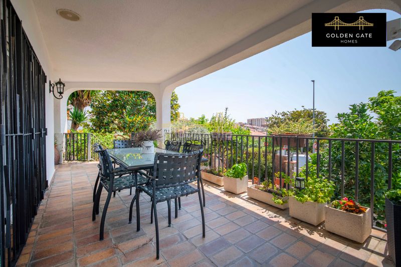 Foto ba862544-458d-427a-a099-2a96283c1b25. Casa amb xemeneia calefacció aparcament piscina a Masnou (El)