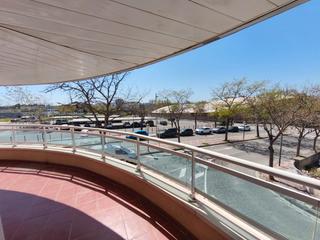 Flat in Carrer via augusta 5. Piso con terraza y piscina