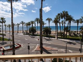 Pis a Plaça de venus 1. Piso frontal al mar con pk