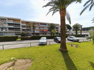 Apartment in Avinguda de la diputació 18. Apartamento en la playa