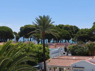 Apartment  Avinguda de la diputació 18. Apartamento en la playa con vistas mar