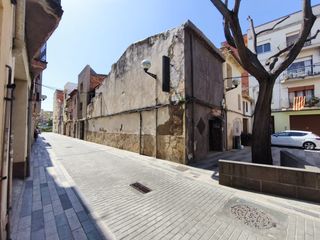 Casa  Plaça de sant esteve 1. Casa en el centro de vilaseca