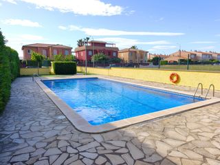 Apartamento en Carrer de merc� rodoreda 7. Apartamento con piscina y pk