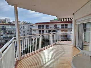 Etagenwohnung  Carrer de falset 29. Piso con gran terraza esquinera