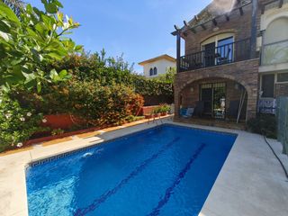Casa pareada  Carrer bergantí. Casa pareada en cambrils