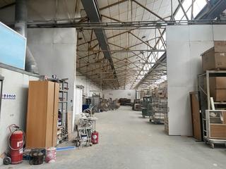 Nau industrial a Silla. Nave con 2 muelles y totalmente instalada