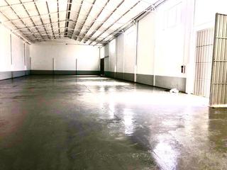 Nau industrial a Massanassa. Nave totalmente reformada
