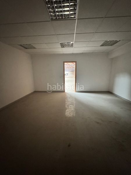 Foto 62936ed0-0a12-4d7d-8f3f-3f92886c7b13. Rent industrial building in avenida ausiás march 186 in Valencia