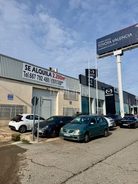 Foto b81609ca-acc0-4e2a-976d-da9e5ace888c. Rent industrial building in avenida ausiás march 186 in Valencia