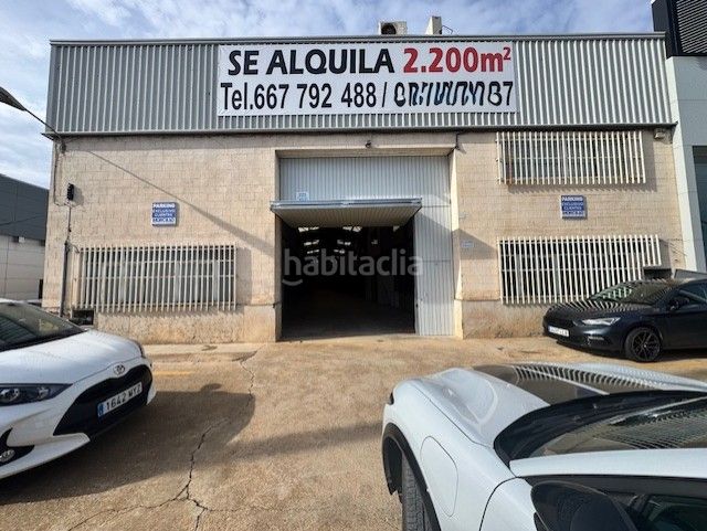 Foto b9a1db0c-e015-49f9-9fce-033c78c16247. Rent industrial building in avenida ausiás march 186 in Valencia