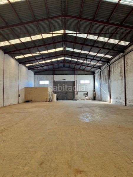 Foto c2544541-bdb7-496d-b04e-820c5d4fcbbb. Affitto capannone industriale in Catarroja
