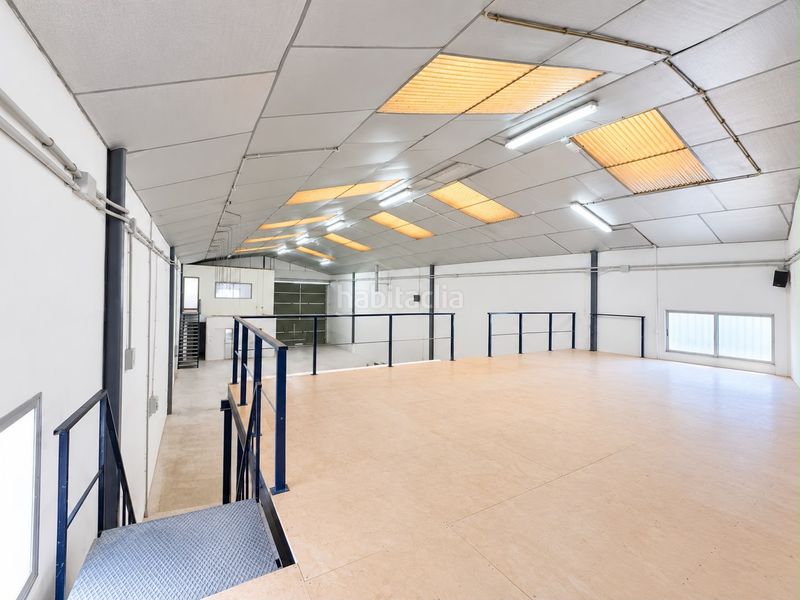 Foto d1a842a5-101d-4ed0-a3d8-d42c6f1f0ed7. Location bâtiment à usage industriel dans Beniparrell