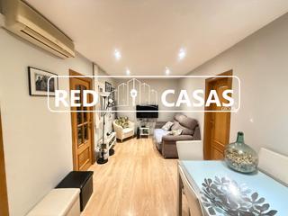 Flat in Carrer de marcel·lí esquius 51. Rodeado de escuelas, supermercados, zonas verdes, para entrar a
