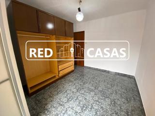 Piso en Can Serra. Muy cerca de los centros comerciales finestrelles y la farga.