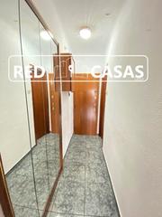 Appartement à Can Serra. Muy cerca de los centros comerciales finestrelles y la farga.