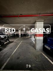 Aparcament cotxe a Can Serra