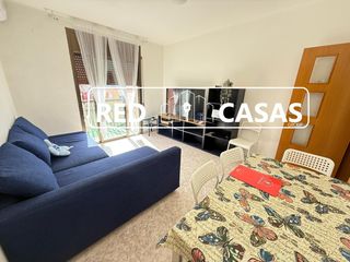 Piso  Carrer de les aigües del llobregat. El piso consta de: 76m2, 4 habitaciones (dos doble y dos individ