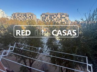 Appartamento  Passatge de milans. Consta de 65m2 que se distribuyen en salón comedor , 3 habitacio