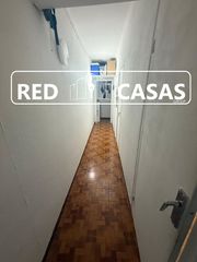 Pis  Passatge de milans. Consta de 65m2 que se distribuyen en salón comedor , 3 habitacio