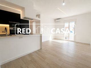 Piso  Carrer pintor mestre i castellv�. La finca tambi�n dispone de ascensor