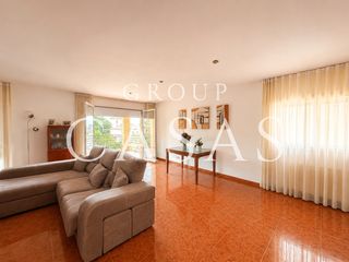 House  Avinguda pont del lledoner