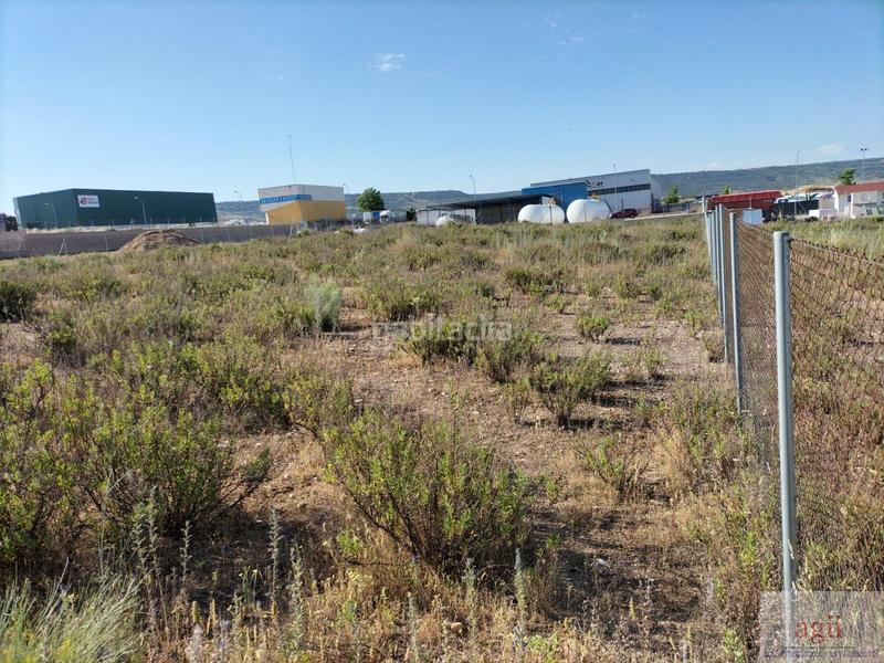 Foto e7278924-9b06-4280-a687-ea3fad683c1e. Terreny residencial a Chiloeches