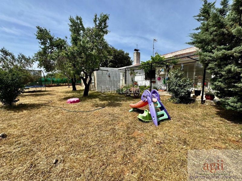 Foto 50e0fa5f-8fe4-40a5-b56f-c875e7894f09. Casa amb aparcament a Loranca de Tajuña