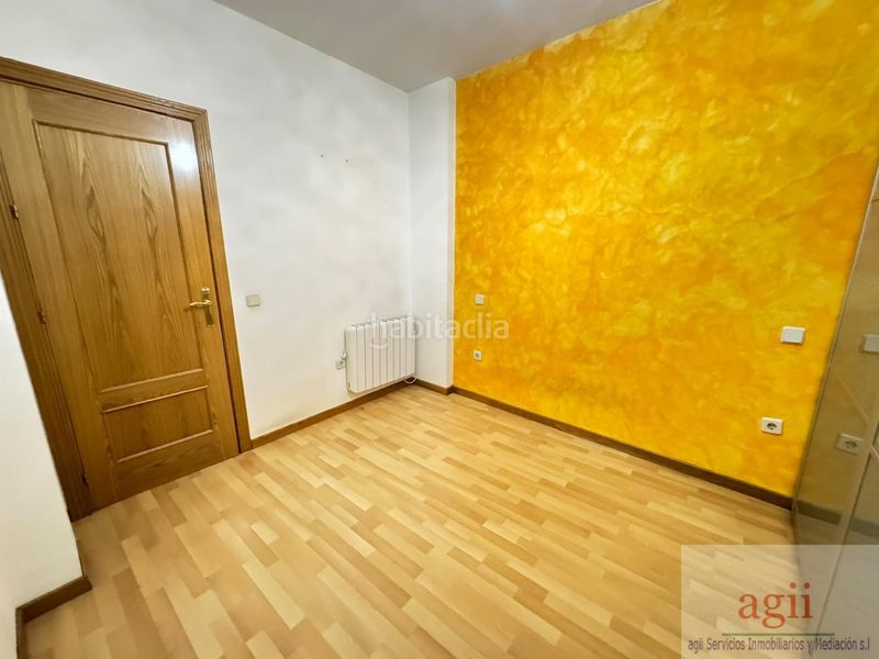 Foto b7b52b5a-8bda-41d9-9655-5bd1db7be21b. Apartament a Lupiana